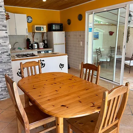 2 Maison 14 Couchages 1 Maison 5 Couchages Et 1 Maison 9 Couchages Dans Un Environnement Calme Avec Piscine Privee Holiday home